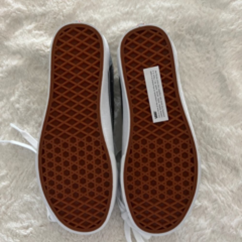 NWOT Womens Dark Grey Old Skool Vans NEVER WORN - Picture 3 of 6